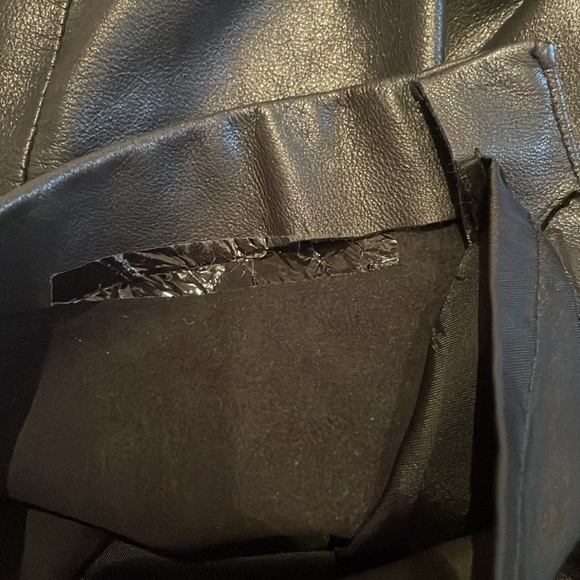 Danier High Waisted Leather Skirt - Picture 8 of 9